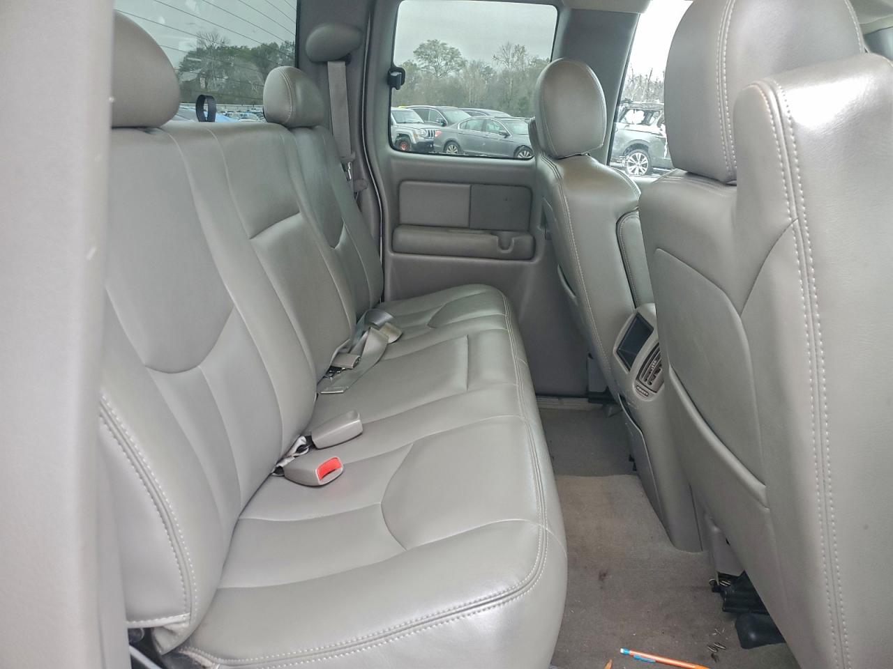 GMC Sierra C1500 Image 12