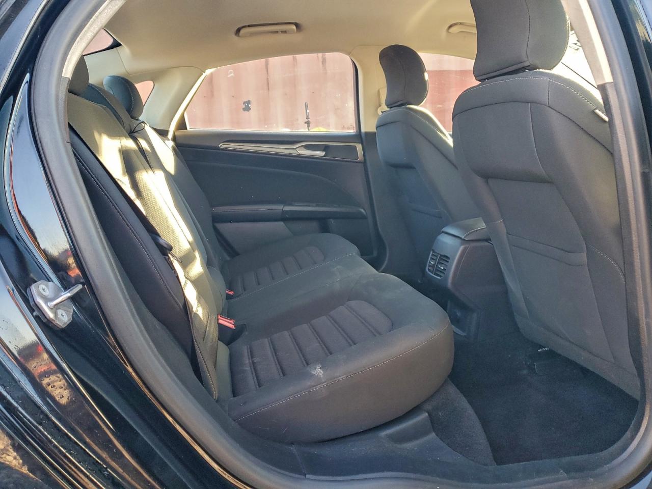 Ford Fusion Se Image 12