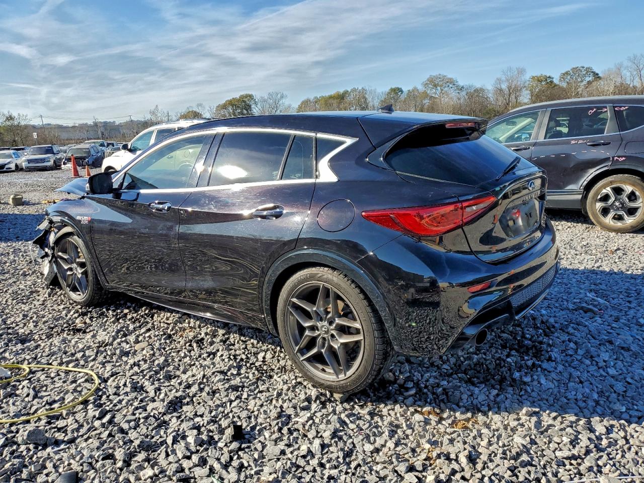 INFINITI Qx Base Image 3