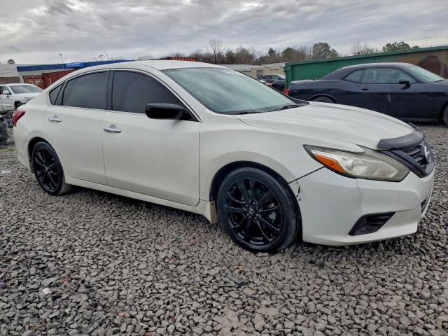 Nissan Altima 2.5 Image 10