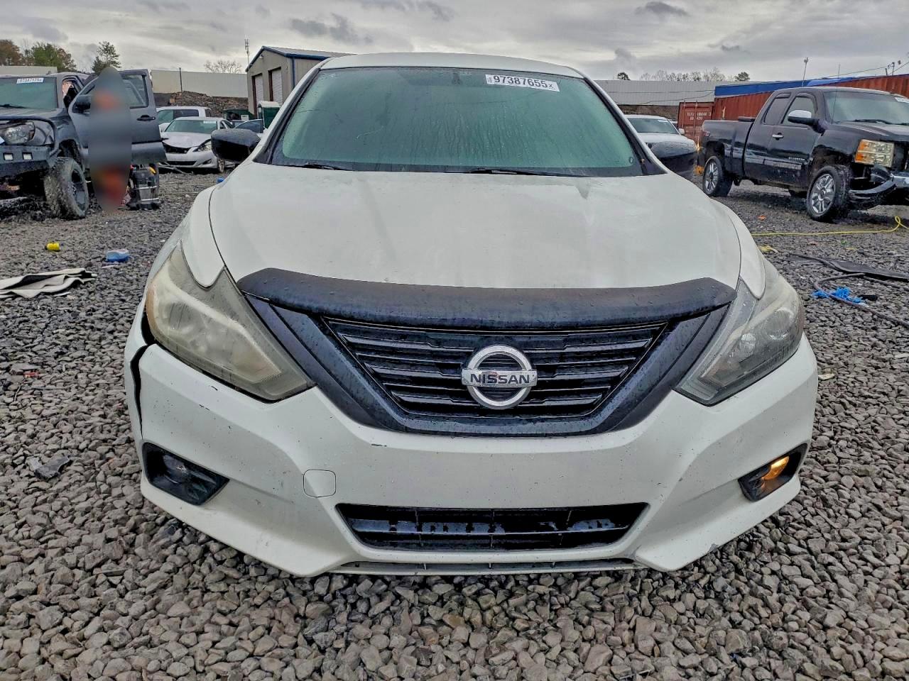 Nissan Altima 2.5 Image 9