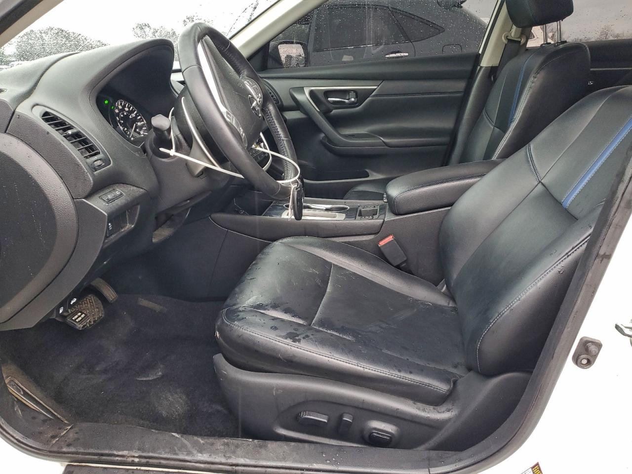 Nissan Altima 2.5 Image 3