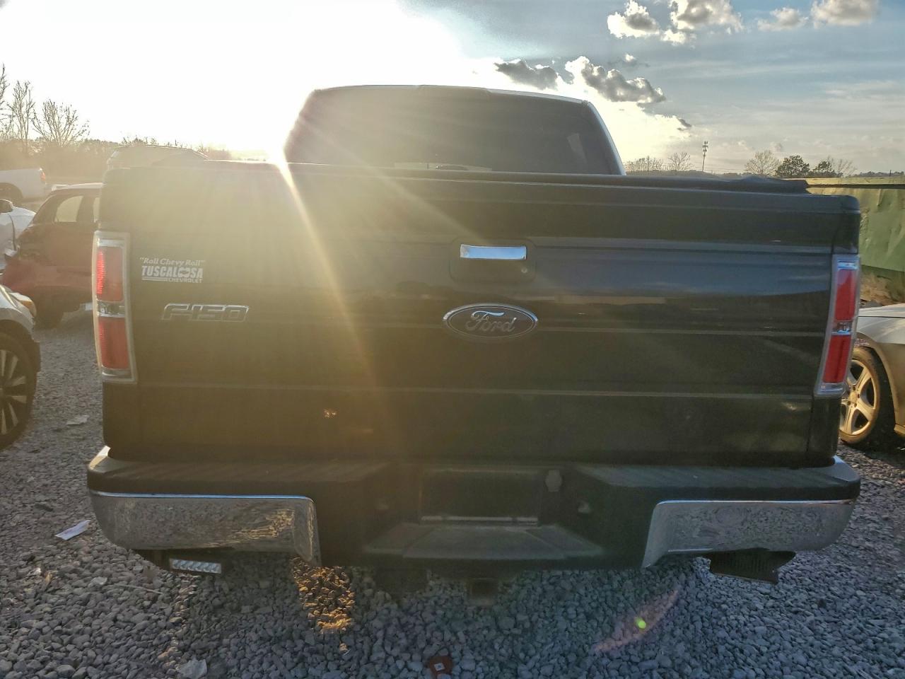 Ford F-150 Supercrew Image 12
