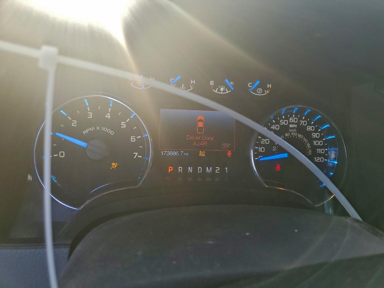 Ford F-150 Supercrew Image 3