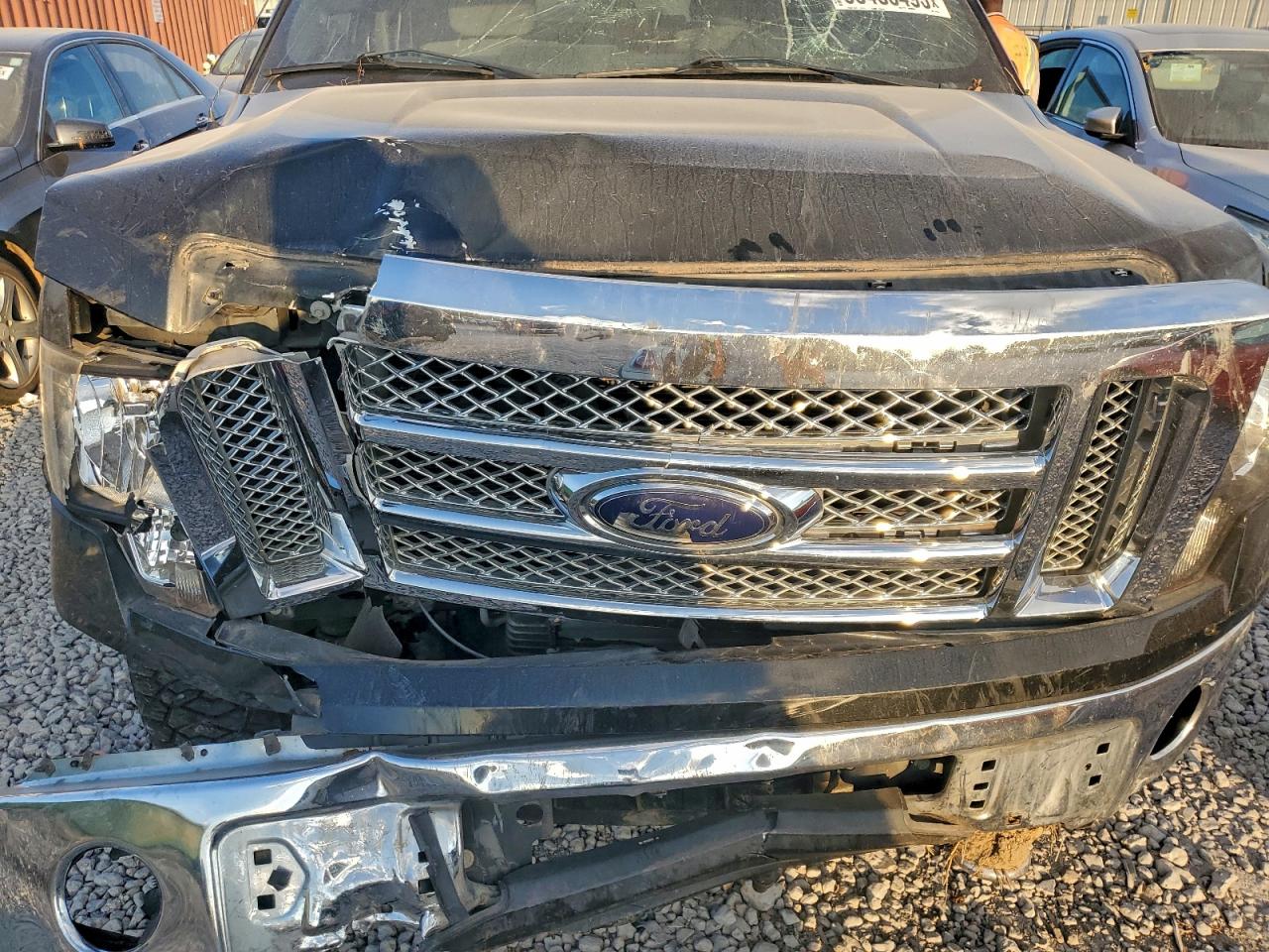 Ford F-150 Supercrew Image 11