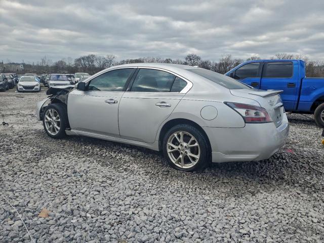 Nissan Maxima S Image 2