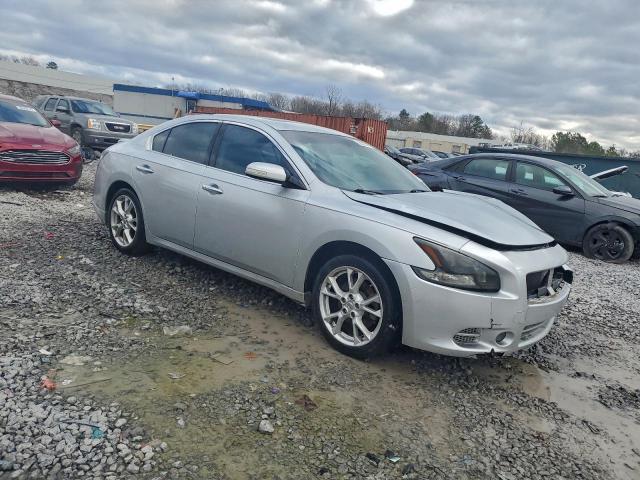 Nissan Maxima S Image 3