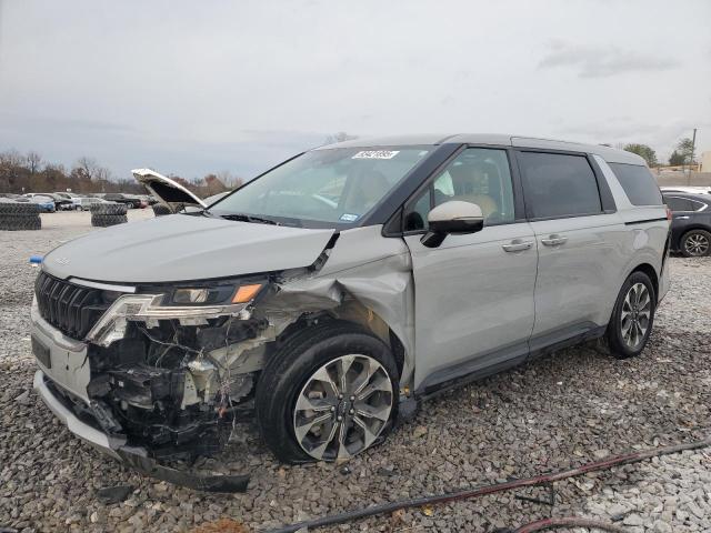  Salvage Kia Carnival