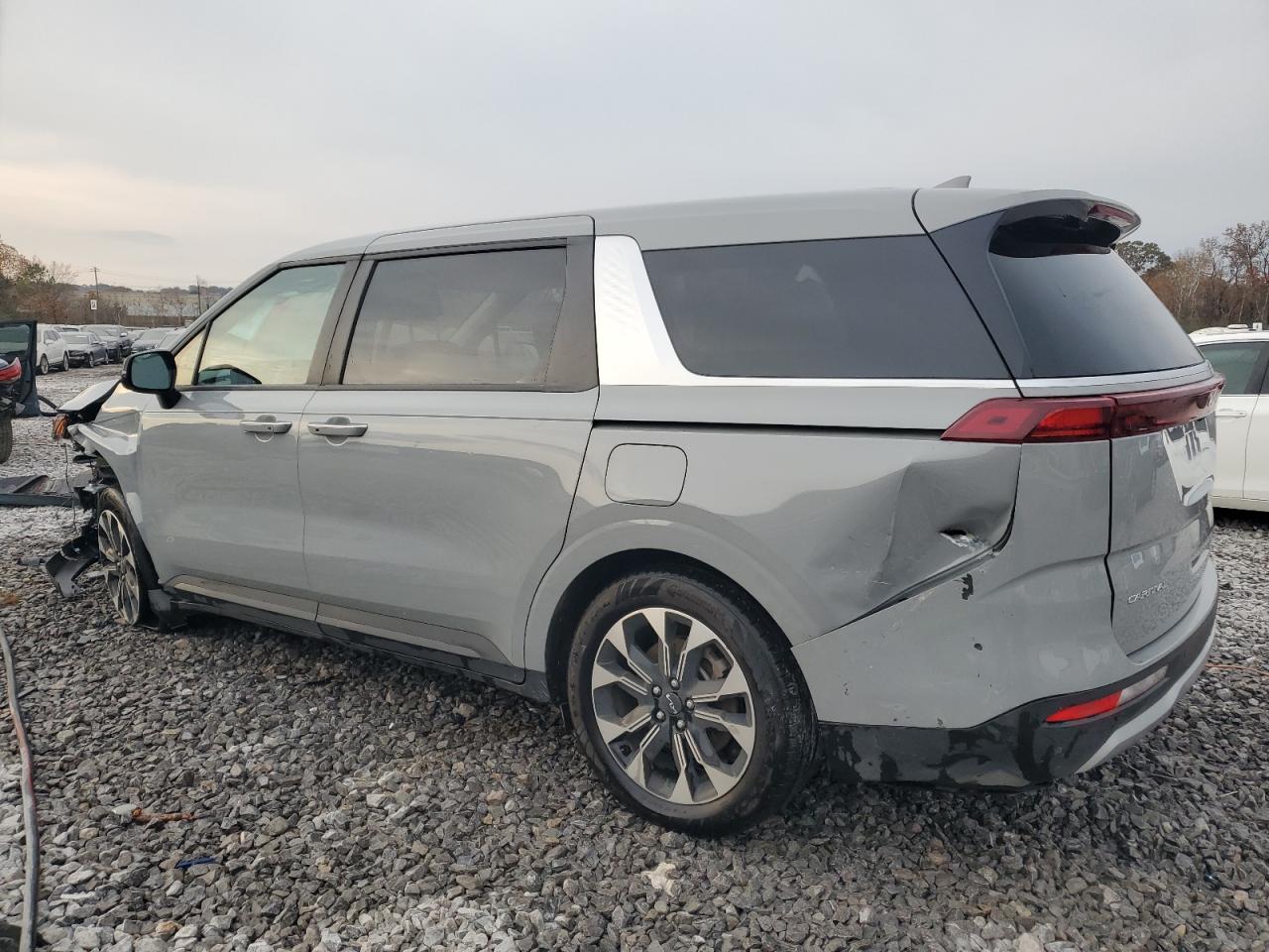 Kia Carnival Ex Image 2