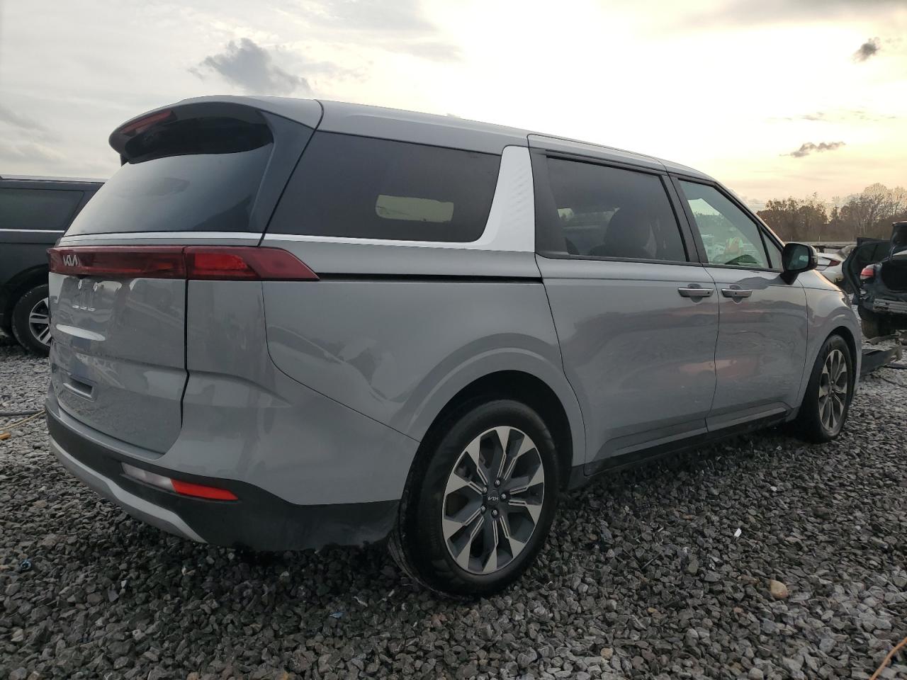 Kia Carnival Ex Image 6