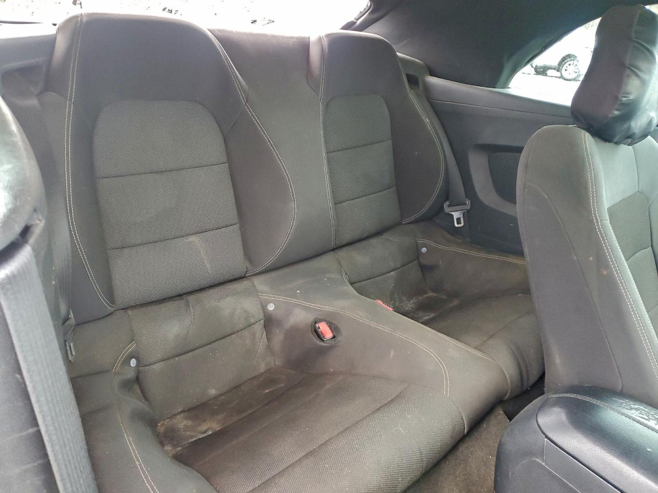 Ford Mustang Image 9