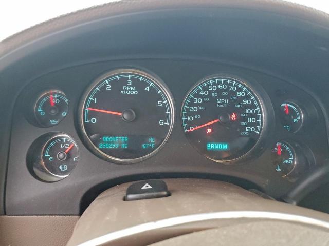 Chevrolet Suburban K1500 Ltz Image 7