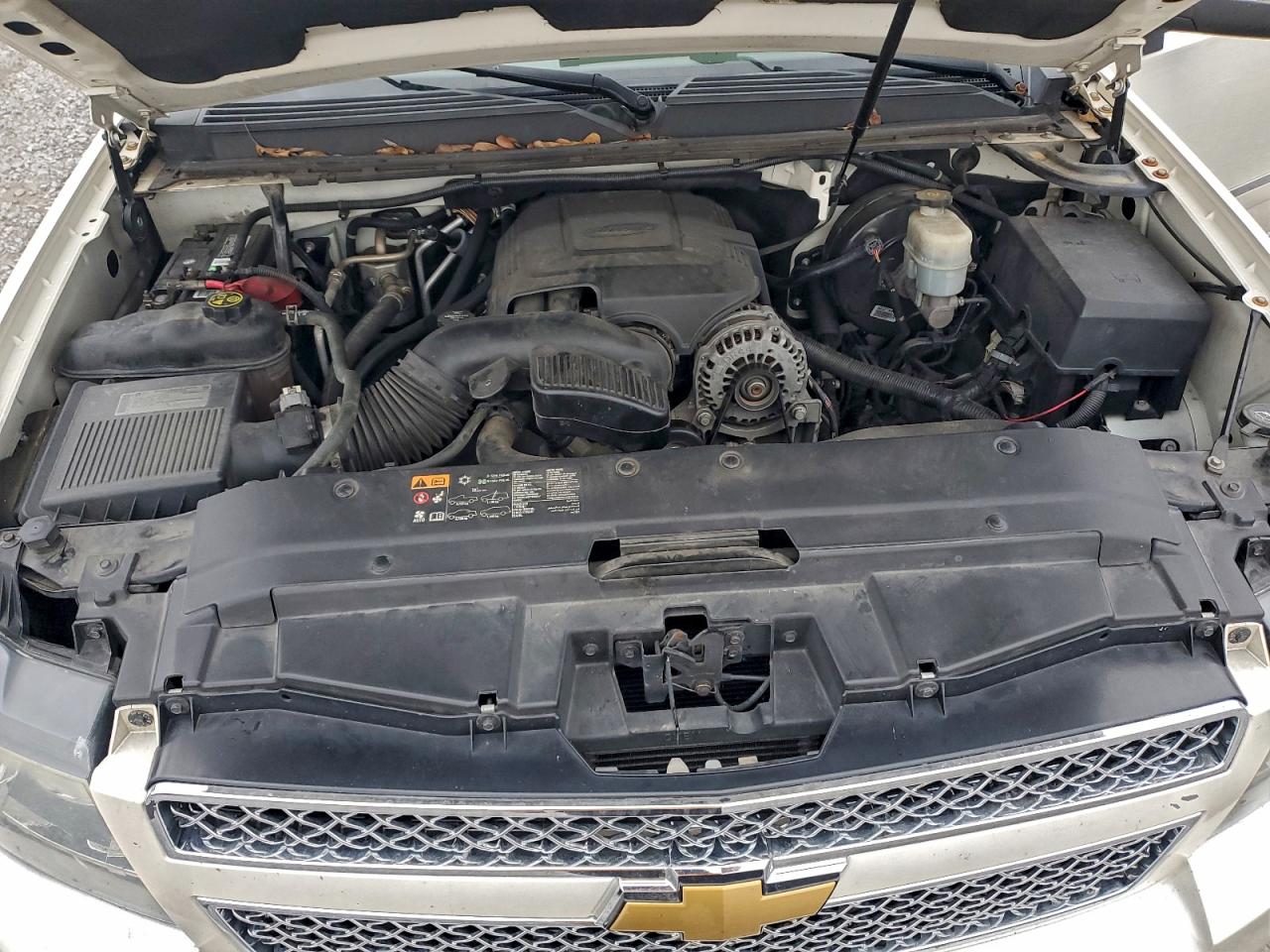 Chevrolet Suburban K1500 Ltz Image 12