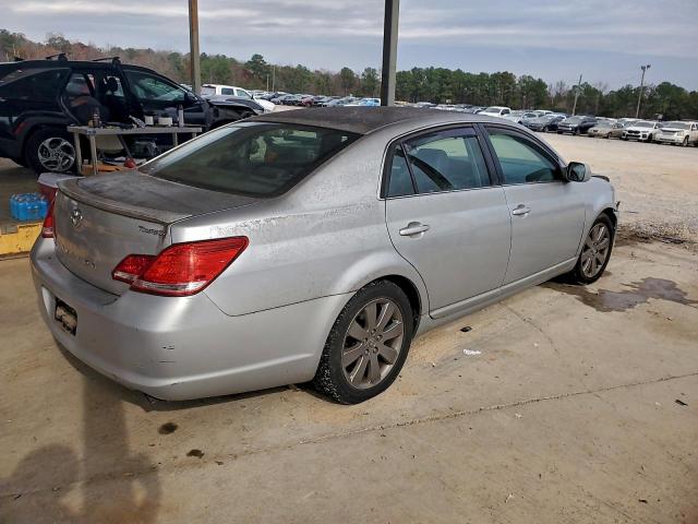 Toyota Avalon Xl Image 2