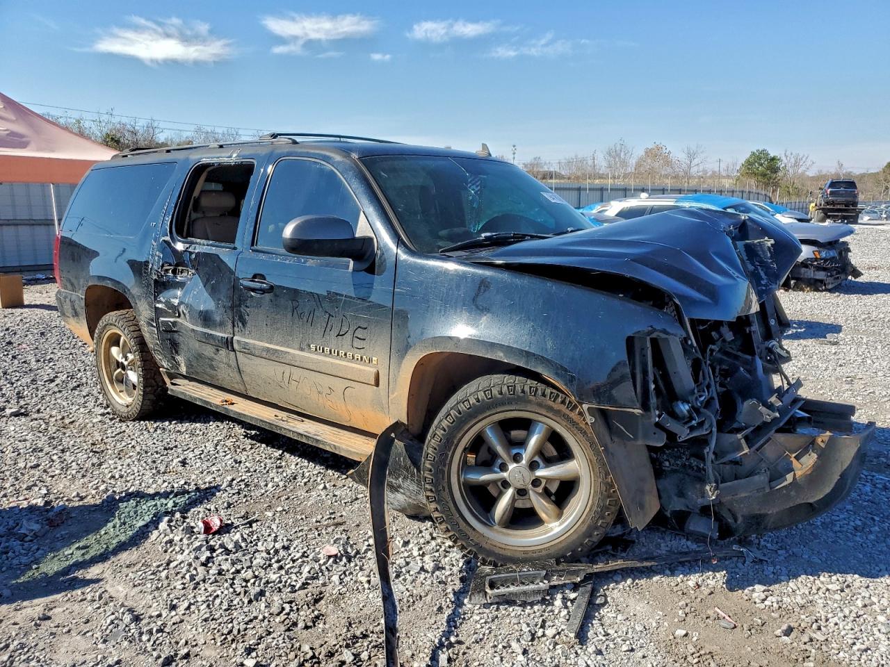 Chevrolet Suburban C1500 Image 11