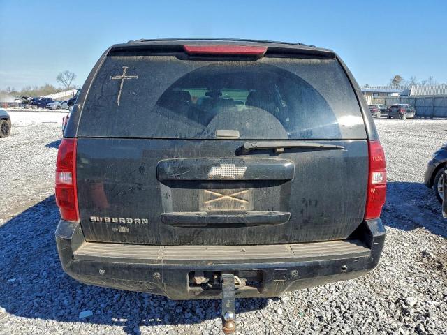 Chevrolet Suburban C1500 Image 2