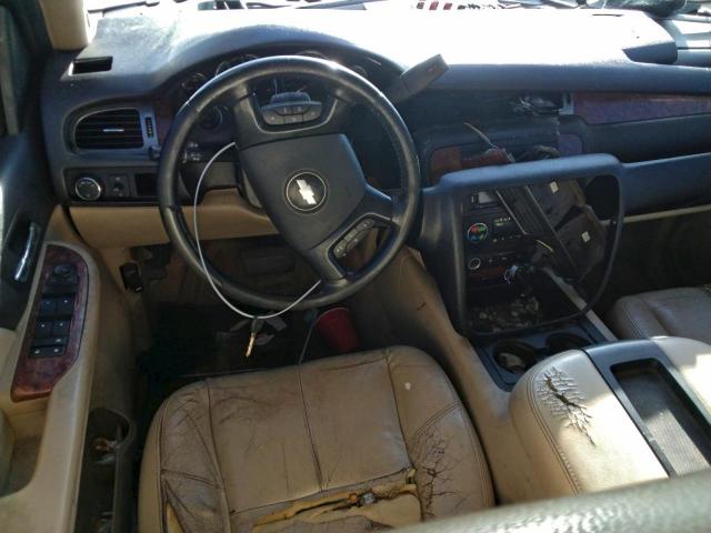 Chevrolet Suburban C1500 Image 4