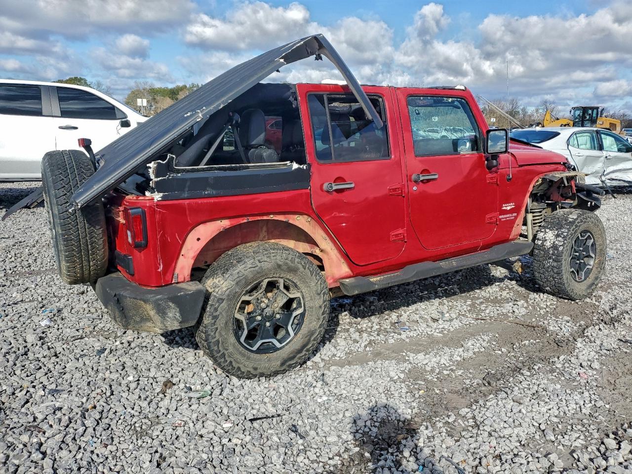 Jeep Wrangler Sahara Image 5