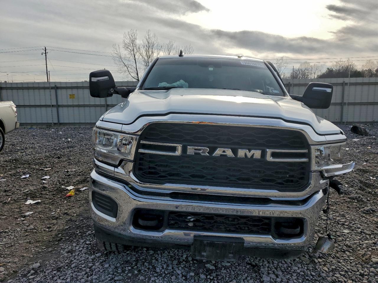 Ram 2500 Tradesman Image 3