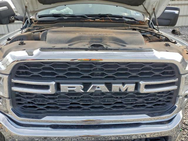 Ram 2500 Tradesman Image 2