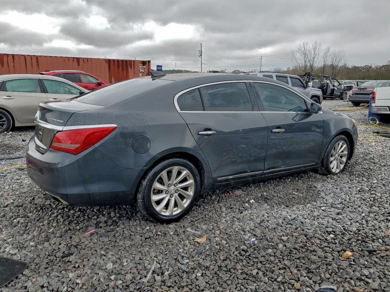Buick LaCrosse Image 8