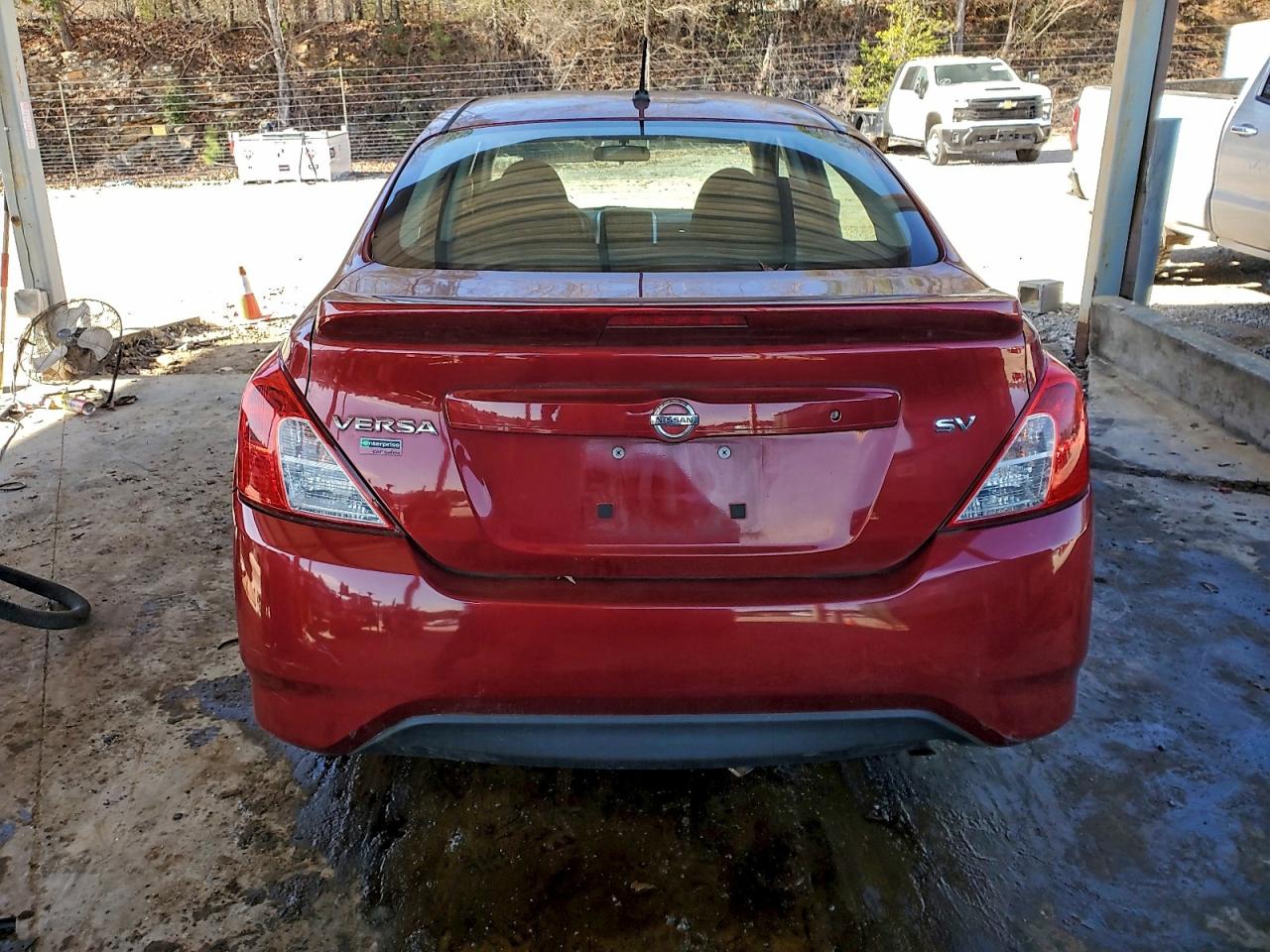 Nissan Versa S Image 8