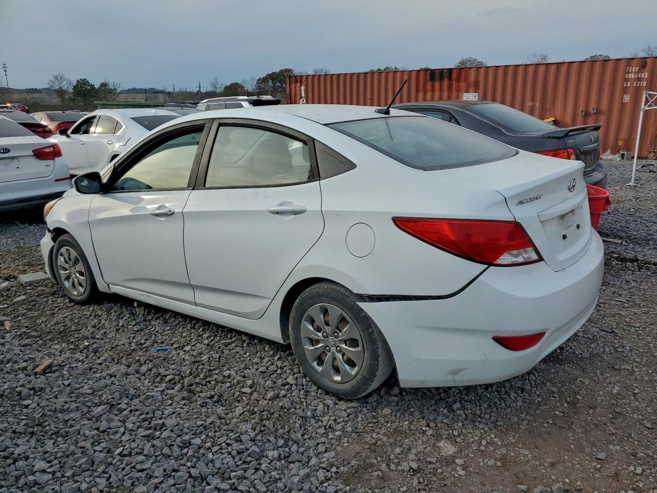 Hyundai ACCENT Se Image 2