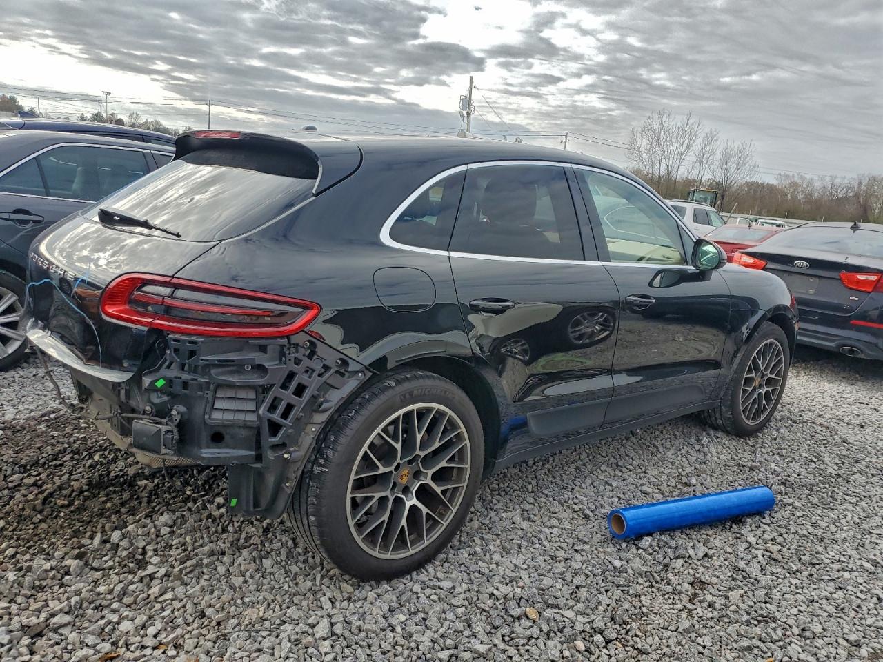 Porsche Macan S Image 2