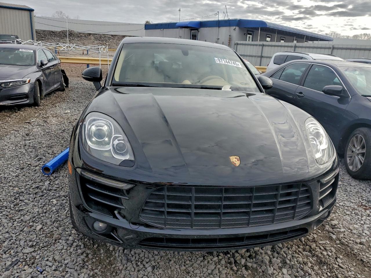 Porsche Macan S Image 3