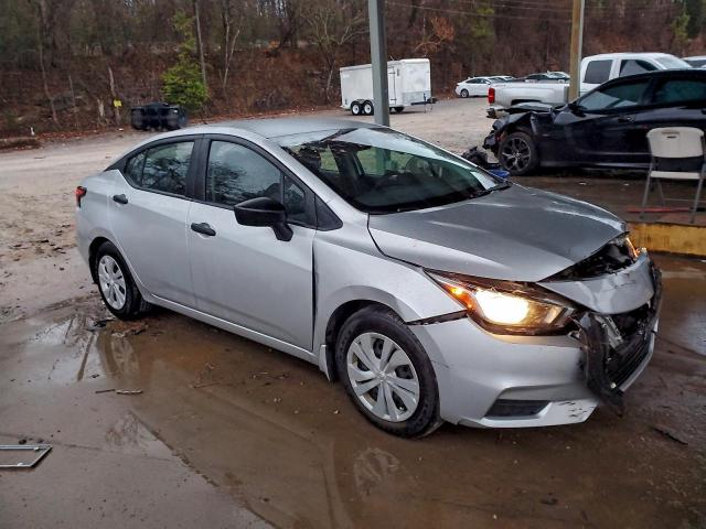 Nissan Versa S Image 4