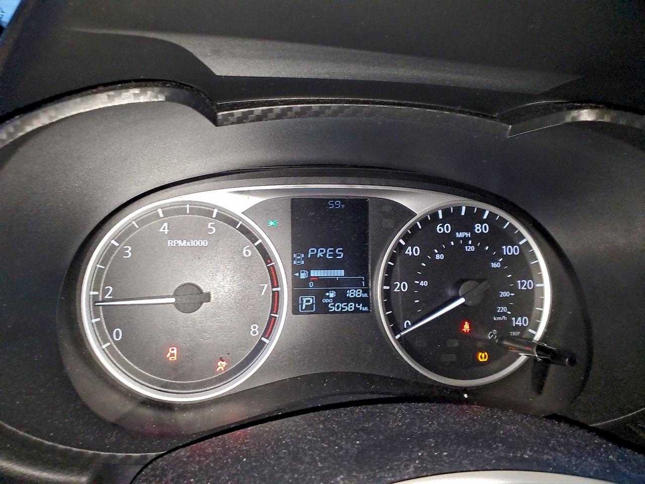 Nissan Versa S Image 12