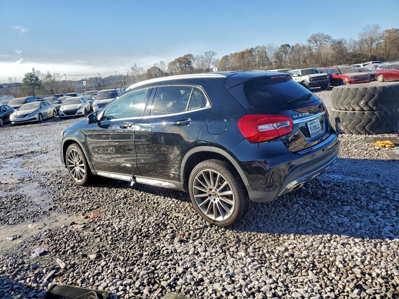 Mercedes-Benz GLA 250 Image 2
