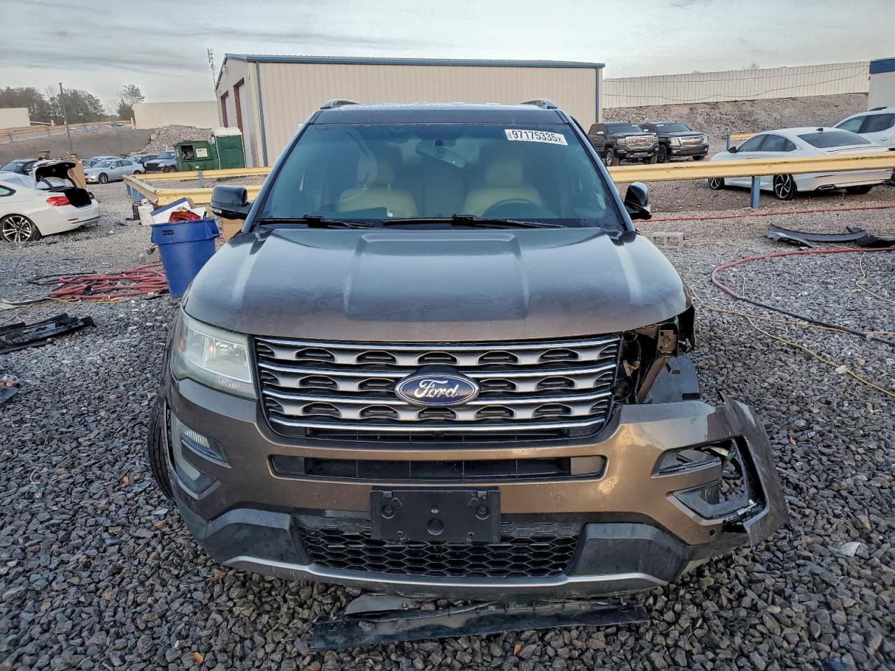 Ford Explorer Xlt Image 11