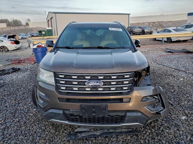 Ford Explorer Xlt Image 11