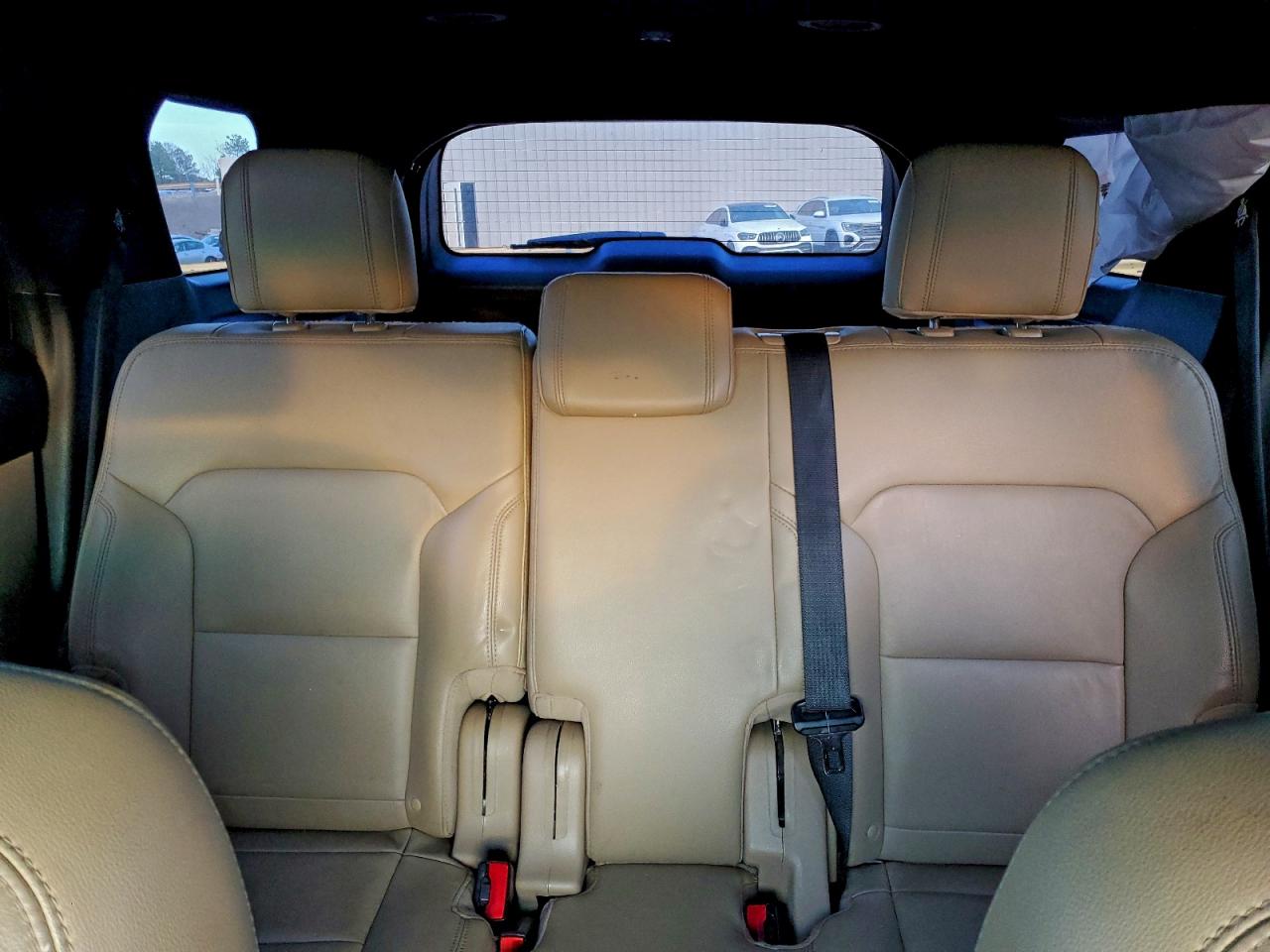 Ford Explorer Xlt Image 2