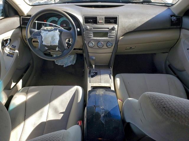 Toyota Camry Base Image 7