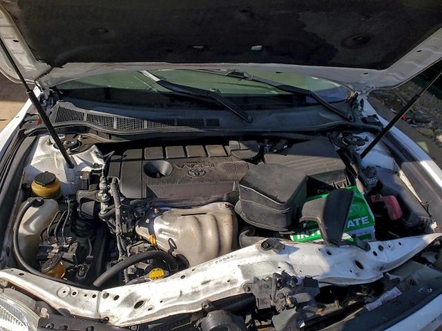 Toyota Camry Base Image 10