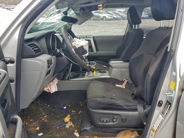 Toyota 4Runner Sr5 Image 3