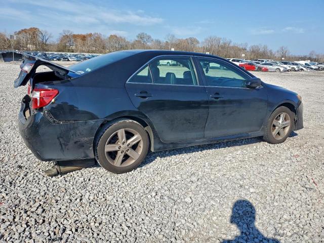 Toyota Camry L Image 7