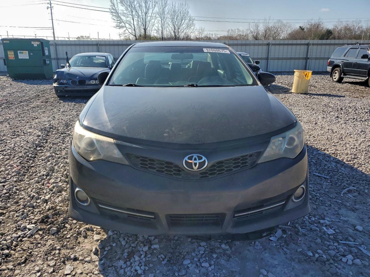 Toyota Camry L Image 2