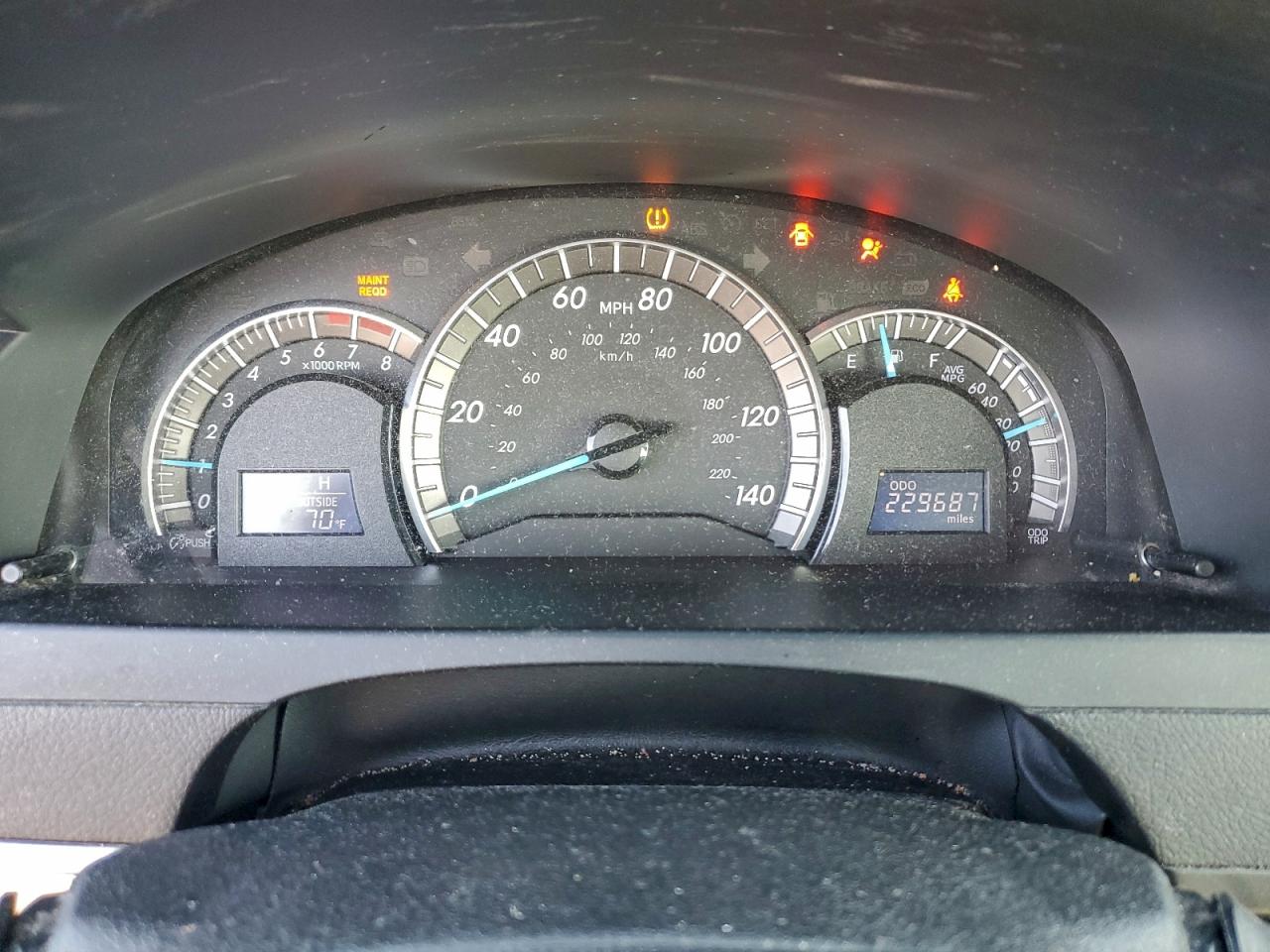 Toyota Camry L Image 6