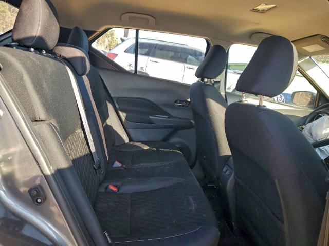 Nissan Kicks Sv Image 9