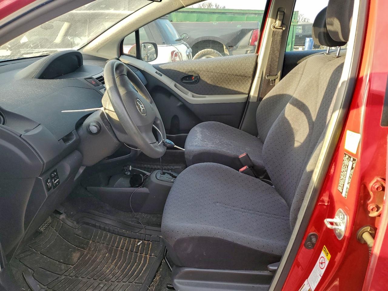 Toyota Yaris Image 3