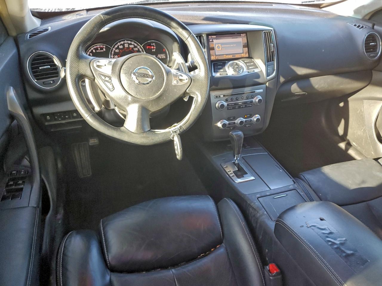 Nissan Maxima S Image 4