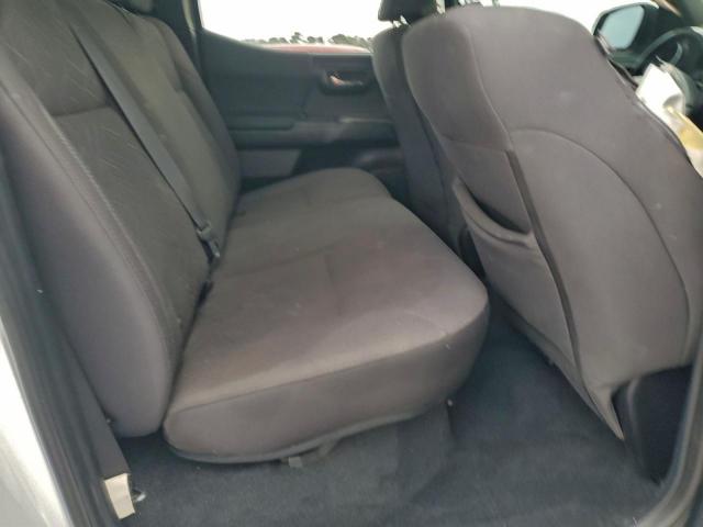 Toyota Tacoma Double Cab Image 10