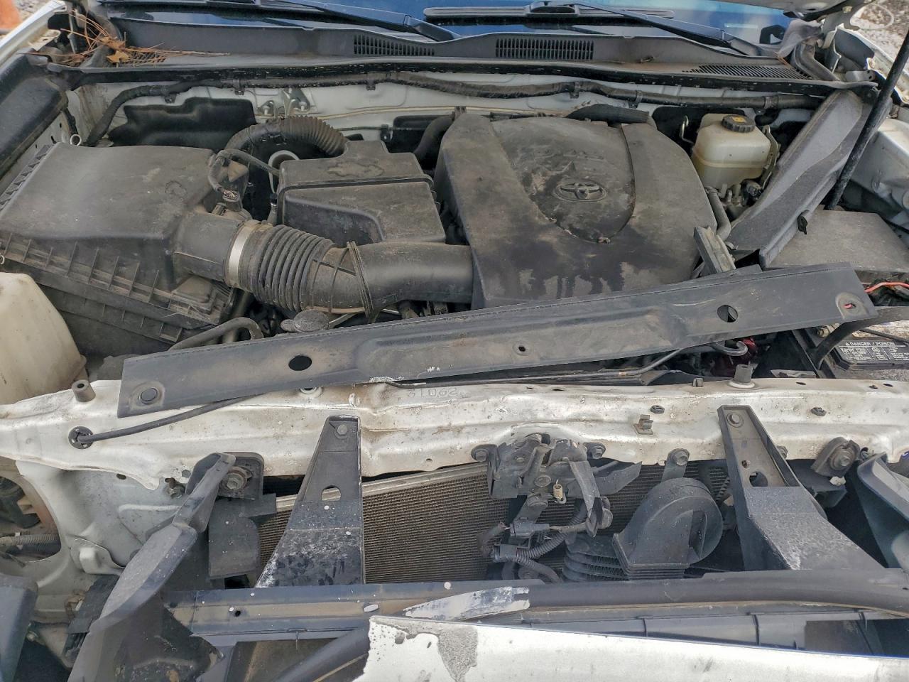 Toyota Tacoma Double Cab Image 8