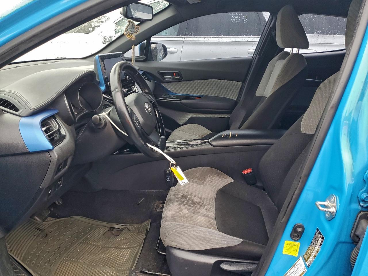 Toyota C-HR Xle Image 5