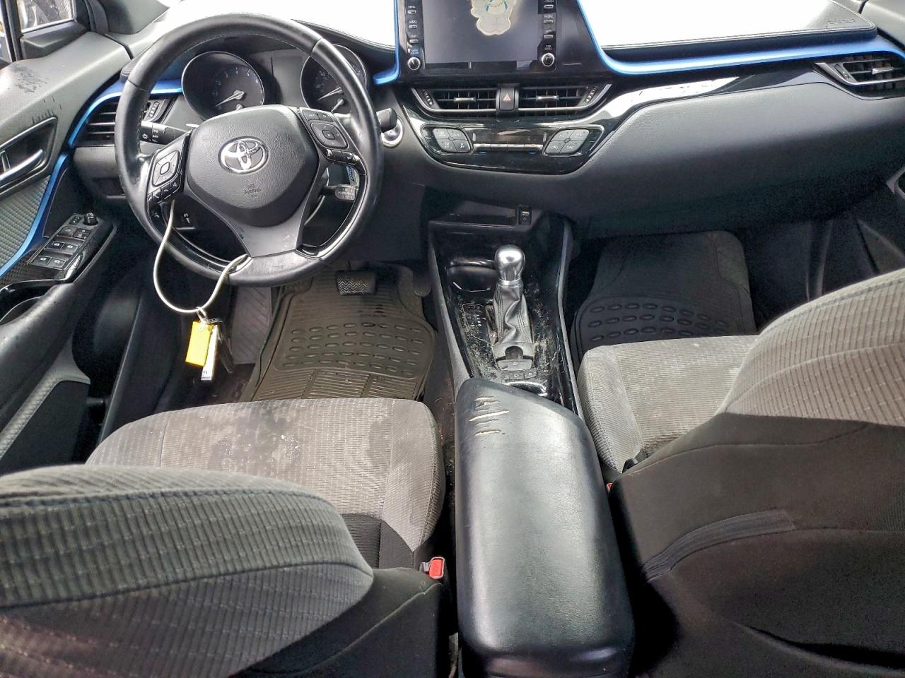 Toyota C-HR Xle Image 8