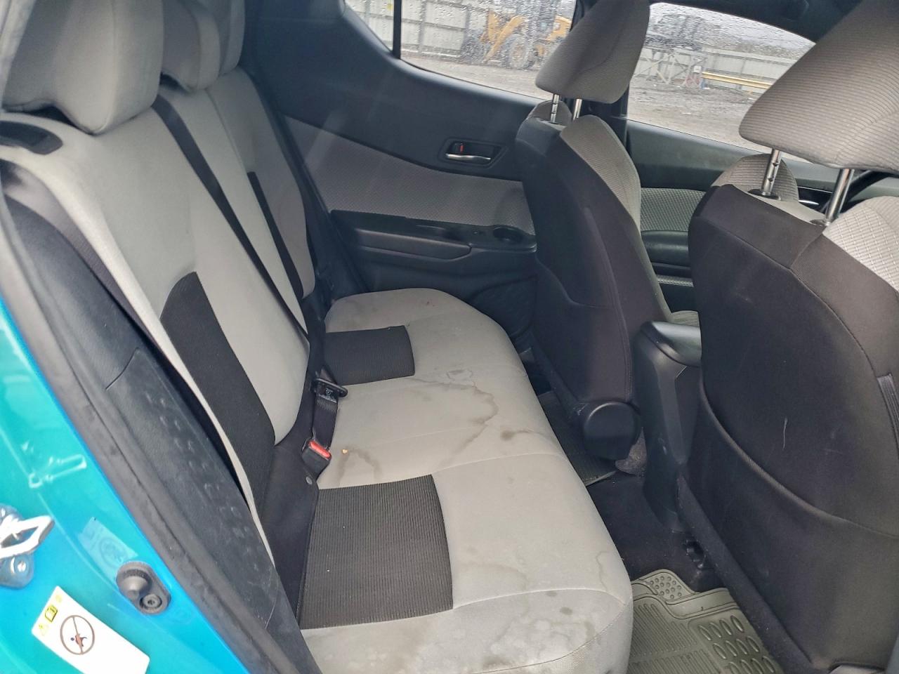 Toyota C-HR Xle Image 12