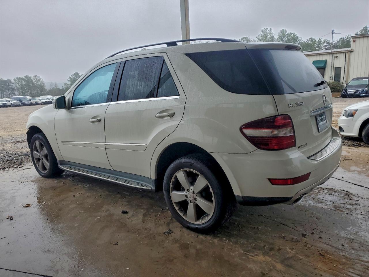 Mercedes-Benz M-Class 350 4matic Image 3